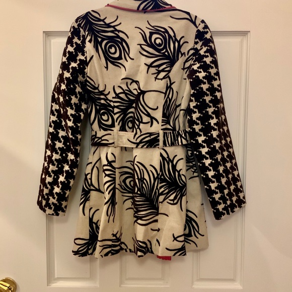 NWOT, 3 Sisters coat w/ beautiful crystal pink. Pristine condition! - Picture 6 of 7